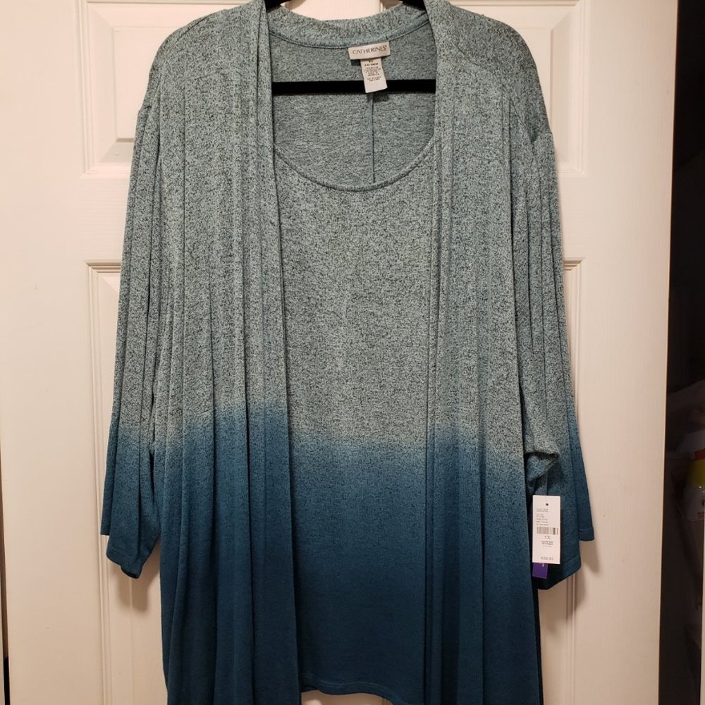 Size 5x Top, Blue Ombre dye. Mock sweater set. NWT